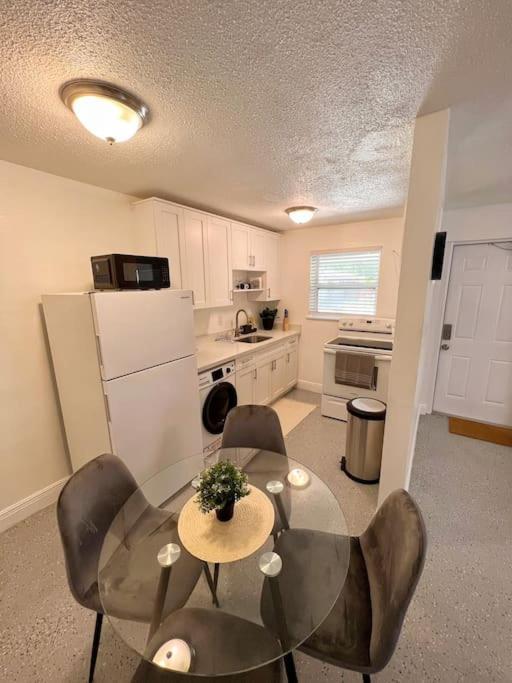 Cozy & Beautiful 1Bd Apartment W/Full Kitchen! Форт Лодърдейл Екстериор снимка